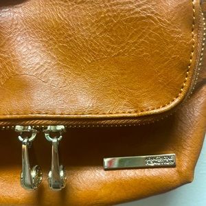 Kenneth Cole Reaction crossbody